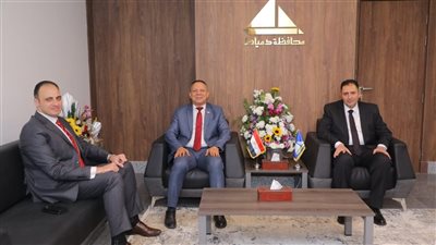 محافظ دمياط يستقبل رئيس جامعة دمياط ويتلقى التهنئة الرسمية بتوليه مهام عمله