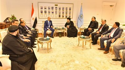 قيادات الكنيسة الأرثوذكسية والإنجيلية بأسيوط يهنئون المحافظ الجديد