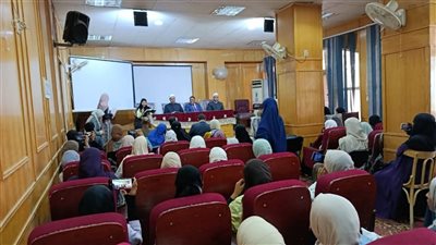 البحوث الإسلامية يبحث تواجد وعاظ الأزهر بجامعة الأقصر لدعم وعي الشباب