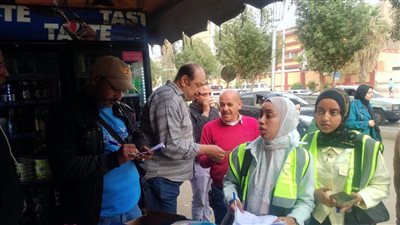 إعدام لحوم فاسدة ومحاضر للمحال غير المرخصة في حملة رقابية مكبرة بقنا 