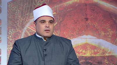 هل قراءة القرآن بسرعة دون فهم وتدبر مفيدة؟.. عالم أزهري يجيب