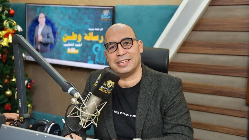 الكاتب الصحفي أحمد