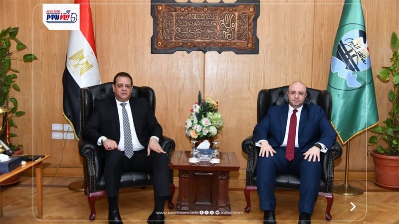 محافظ الفيوم ومدير