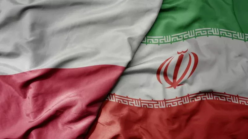 بولندا وإيران