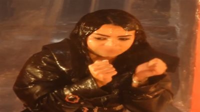 رامز جلال يفاجئ أسماء جلال في رامز ليفل الوحش ويسألها عن ارتباطها بفنان مطلق