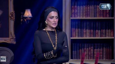 غادة عبد الرازق تختار بين منى زكي وياسمين عبد العزيز في «حبر سري»| فيديو
