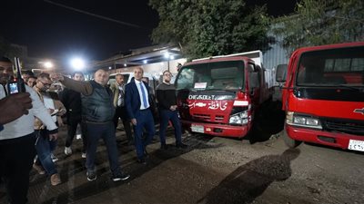 محافظ أسيوط يتفقد الحملة الميكانيكية لحي غرب ويشدد على الصيانة الدورية