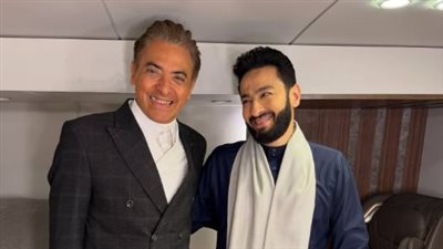 حمادة هلال يمازح فتحي عبد الوهاب: شكلك وأنت جن أحلى من وأنت بني آدم