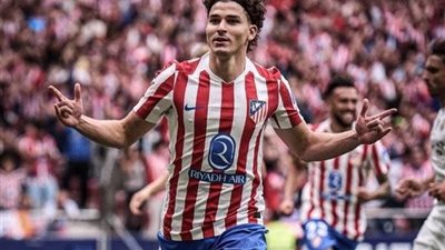 أتلتيكو مدريد يسخر من برشلونة بسبب جوليان ألفاريز 