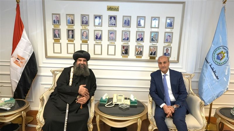 محافظ أسيوط والأنبا