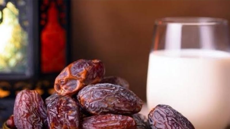 التمر باللبن في رمضان