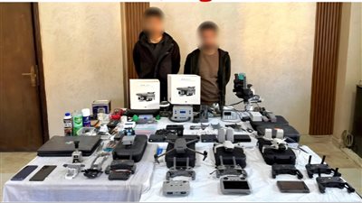القبض على شخصين بحوزتهما 4 طائرات 