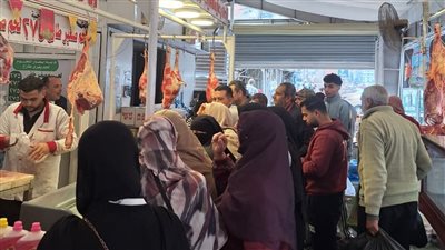 محافظ الدقهلية يتفقد المعرض الدائم للسلع الغذائية بحي شرق المنصورة