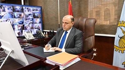 محافظ الغربية يعقد لقاءات يومية منفردة مع القيادات التنفيذية