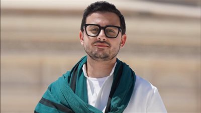 «لو النبي قدامك هتقوله إيه؟».. سؤال مصطفى عاطف للمنشدين.. ماذا قالوا؟