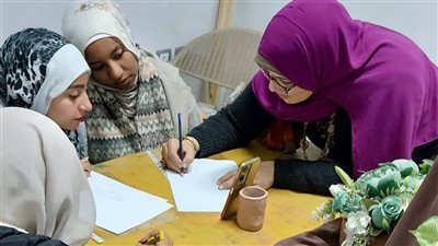 تحت شعار دروب الفن.. انطلاق فعاليات ورشة الفنون التشكيلية بمركز سليم بالسويس