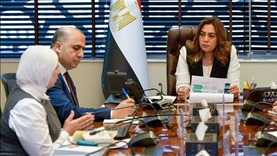 منال عوض: عقوبات رادعة للحد من استخدام الأكياس البلاستيكية 
