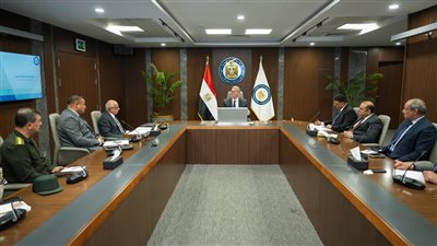 وزيرالبترول يعقد اجتماعاً مع مجلس إدارة  الثروة المعدنية والصناعات التعدينية