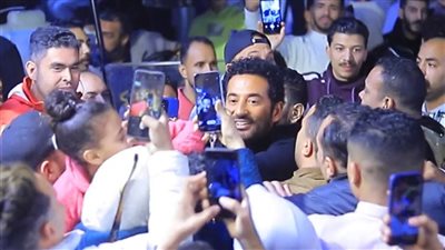 مسلسه إفراج مكسر الدنيا .. شلل مروري في شوارع القاهرة بسبب عمرو سعد |صور
