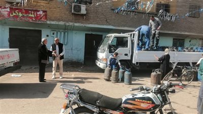 انتظام توزيع أسطوانات البوتاجاز تحت إشراف مكثف من المحليات بقنا  