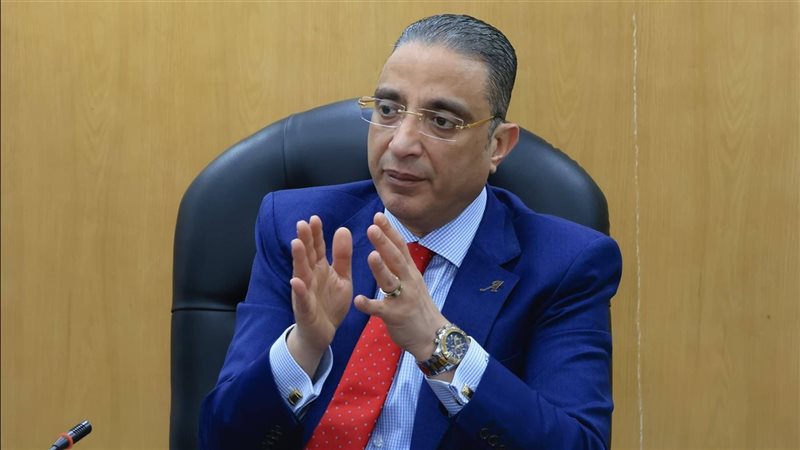 الدكتور أحمد الأنصاري