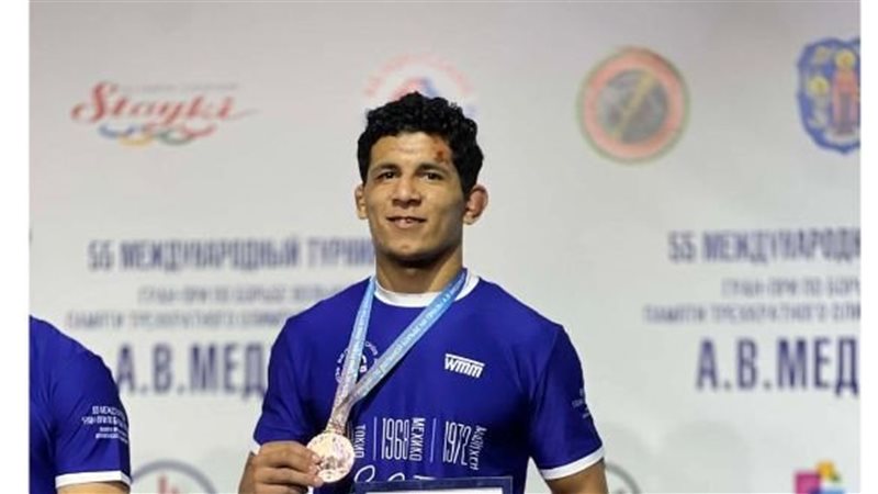 عمر أمين يحصد برونزية