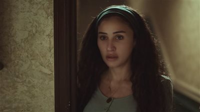 مسلسل اتنين غيرنا الحلقة 6.. سرقة مجوهرات دينا الشربيني من فيلتها