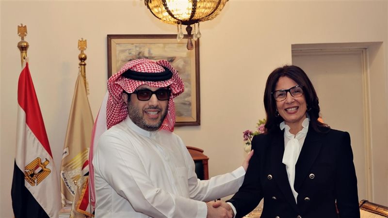  الدكتورة جيهان زكي