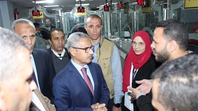 محافظ بني سويف يتفقد منظومة العمل بالمركز التكنولوجي بالواسطى