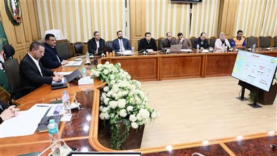 محافظ المنوفية يناقش استثمارات قطاع الصحة بـ 4 مليارات جنيه لدعم المواطنين