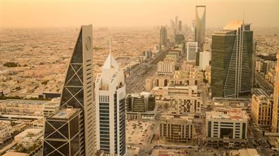 توقعات طقس السعودية اليوم.. انخفاض درجات الحرارة ورياح نشطة مثيرة للأتربة