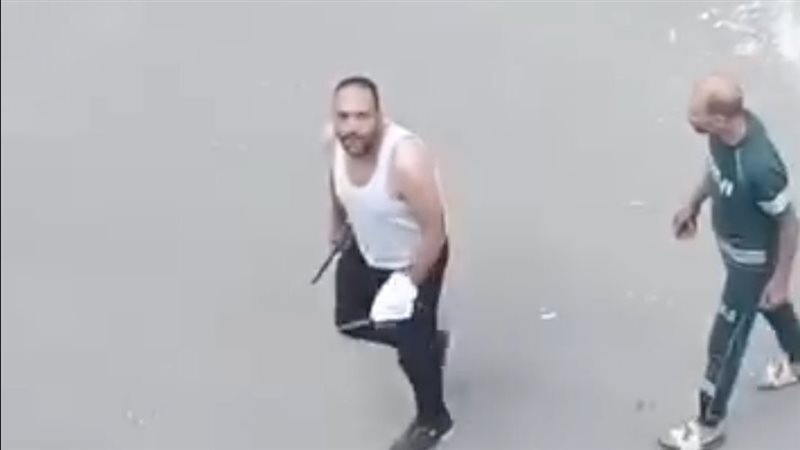 الشاب