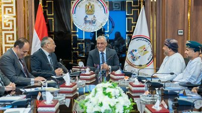مصر وعمان تبحثان إنشاء مجمعات نموذجية لإعادة تدوير المخلفات الزراعية