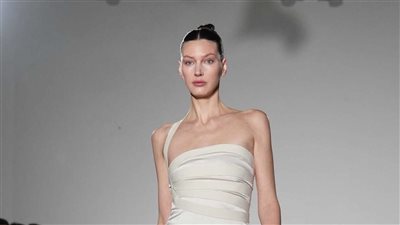 عرض أزياء Max Zara Sterck: تصميمات عصرية بتوقيع مصممة صاعدة 