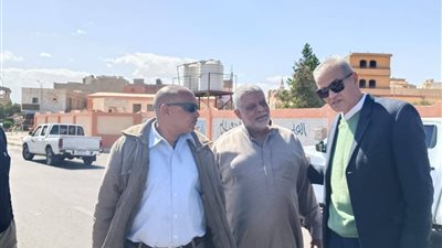 استجابة فورية لنبض الشارع.. رئيس مدينة رأس غارب يتفقد شكوى أحد المواطنين
