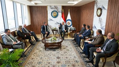 وزير البترول يجتمع مع شركة «كابريكورن» لتعزيز الإنتاج بالصحراء الغربية