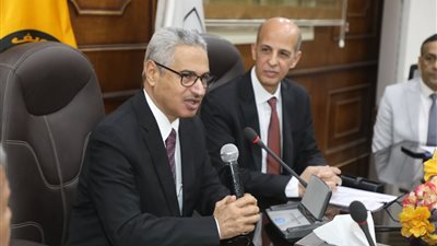 اللواء عبد الله عبد العزيز: جامعة بنى سويف شريك استراتيجي في دعم خطط التنمية