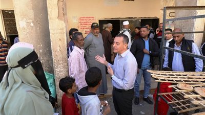 تحركات عاجلة لمحافظ أسوان لتحسين الخدمات المقدمة للمواطن بالصداقة الجديدة 