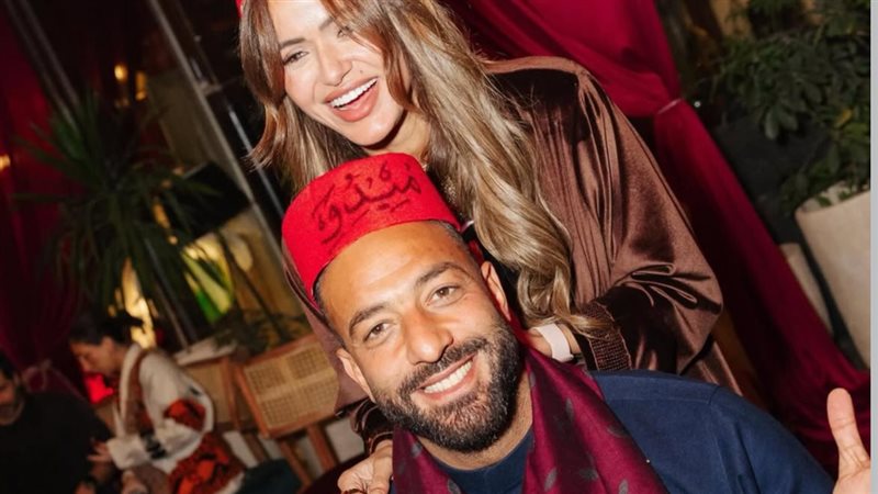 ميدو وزوجته 