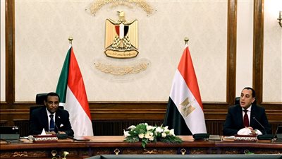 رئيسا وزراء مصر والسودان يؤكدان دعم وحدة السودان وتنسيق كامل لحماية نهر النيل 