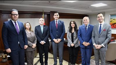 وزير الرياضة يودع ممثل صندوق الأمم المتحدة للسكان بعد انتهاء فترة عمله