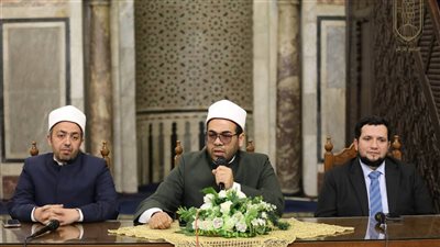 كيف يتجاوز الإيثار العطاء ويكون سبيل الفلاح في الدنيا والآخرة.. أزهري يوضح 