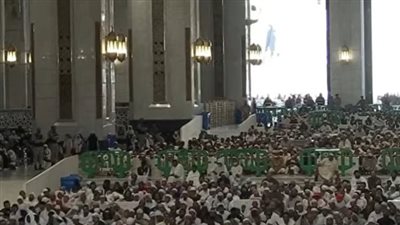 بث مباشر.. شعائر صلاة الجمعة الثانية من شهر رمضان بالحرمين