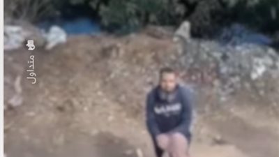 فيديو متداول يشعل الغضب.. شخص يعتدي على سيدة ويلقي بها في ترعة بدمنهور