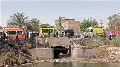 عاجل.. وفاة سائق الميكروباص وإصابة 13 في حادث مروع بأرمنت غرب الأقصر