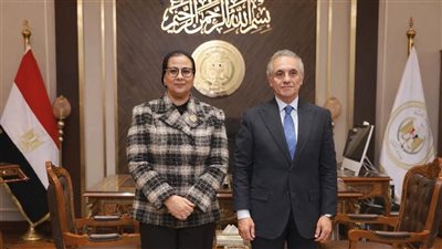 المستشارة أمل عمار تهنئ المستشار محمود حلمي الشريف لتوليه منصب وزير العدل 