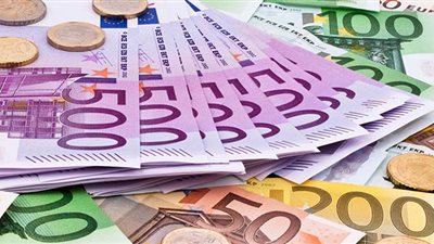 اليورو يقفز بمنتصف تعاملات الأحد ويقترب من الـ 58 جنيهاً