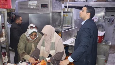 تحرير محاضر لإدارة منشآت بدون ترخيص وضبط سلع مجهولة المصدر ببنى سويف 