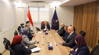 الغمراوي يعقد اجتماعاً مع شركة صاني فارماسيوتيكال لتعزيز التصدير الدوائي