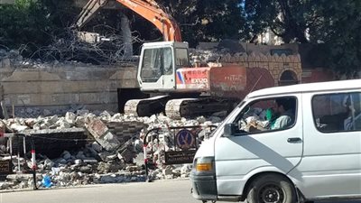إزالة محطه ترام «فكتوريا» أقدم محطات الترام في الإسكندرية 